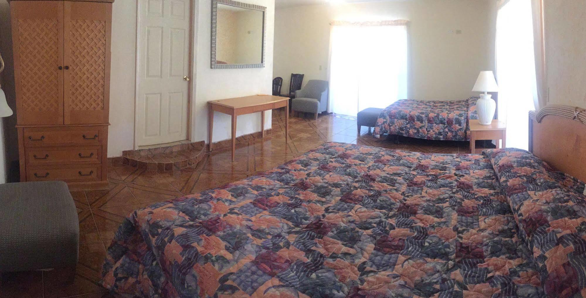 La Cueva Del Pirata Hotel กามาลู ภายนอก รูปภาพ